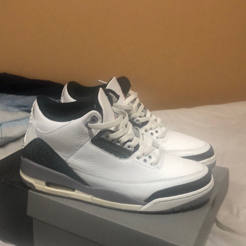 Jordan 3 Retro White/Black Sneakers. Send Offers
